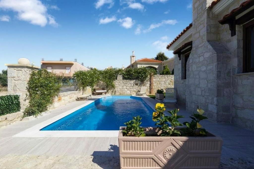 Heraklion Twins House - Private Pool Retreat Episkopi  Экстерьер фото
