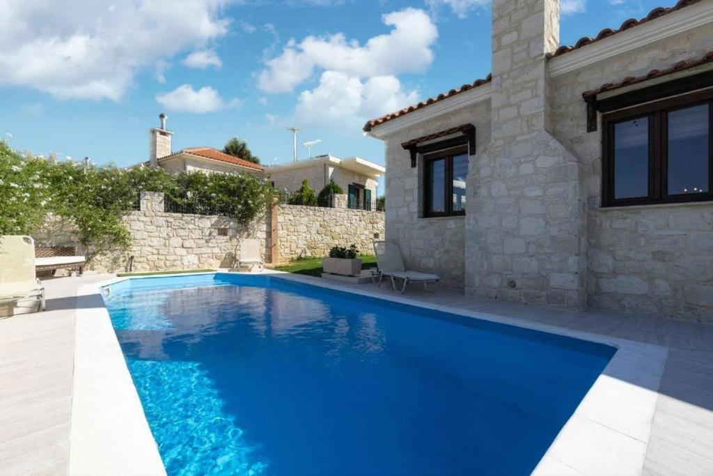 Heraklion Twins House - Private Pool Retreat Episkopi  Экстерьер фото